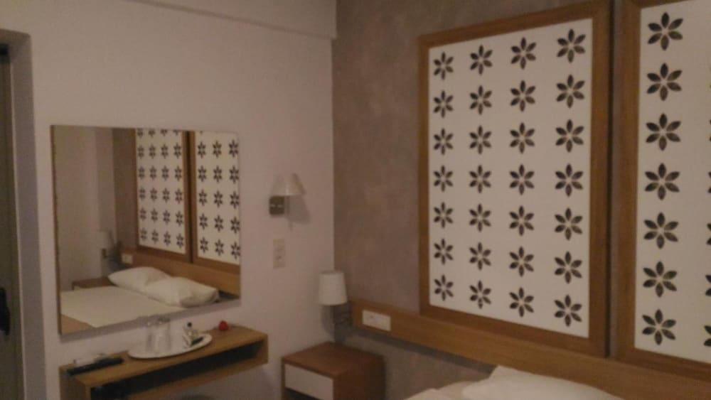 Hotel Aghas Paleochora Exterior foto